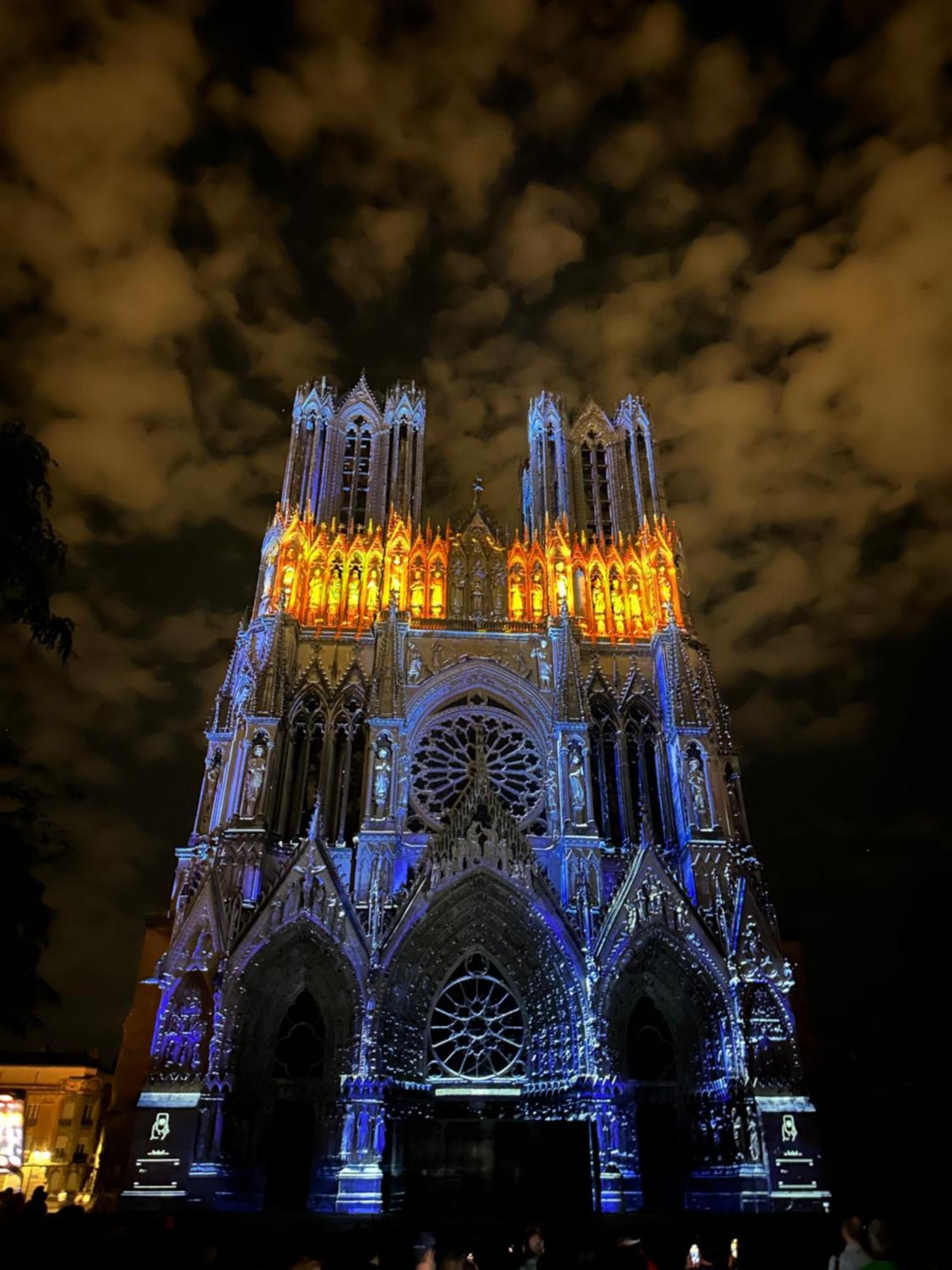 L'Emperador Apartment Reims Bagian luar foto
