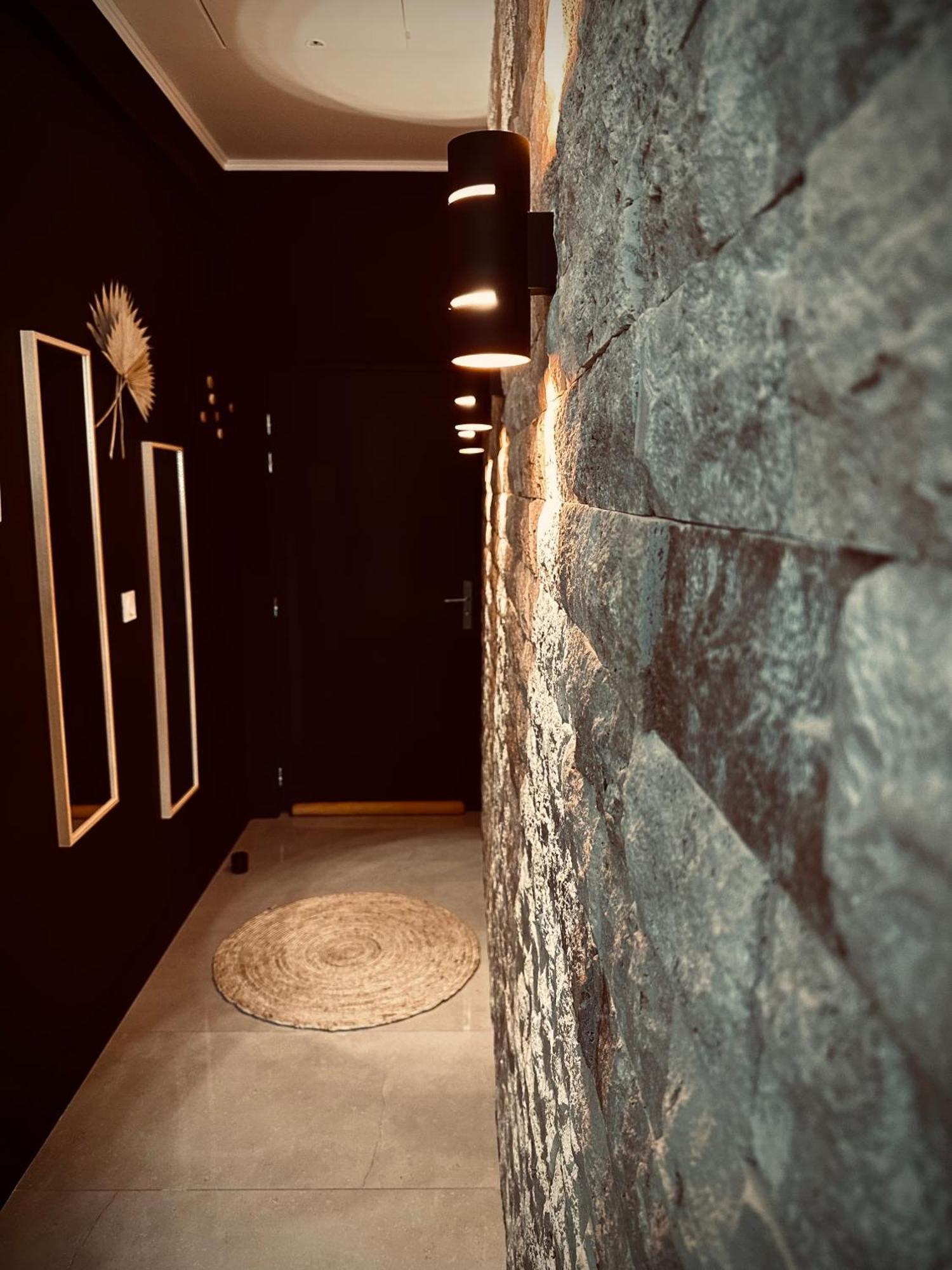 L'Emperador Apartment Reims Ruang foto
