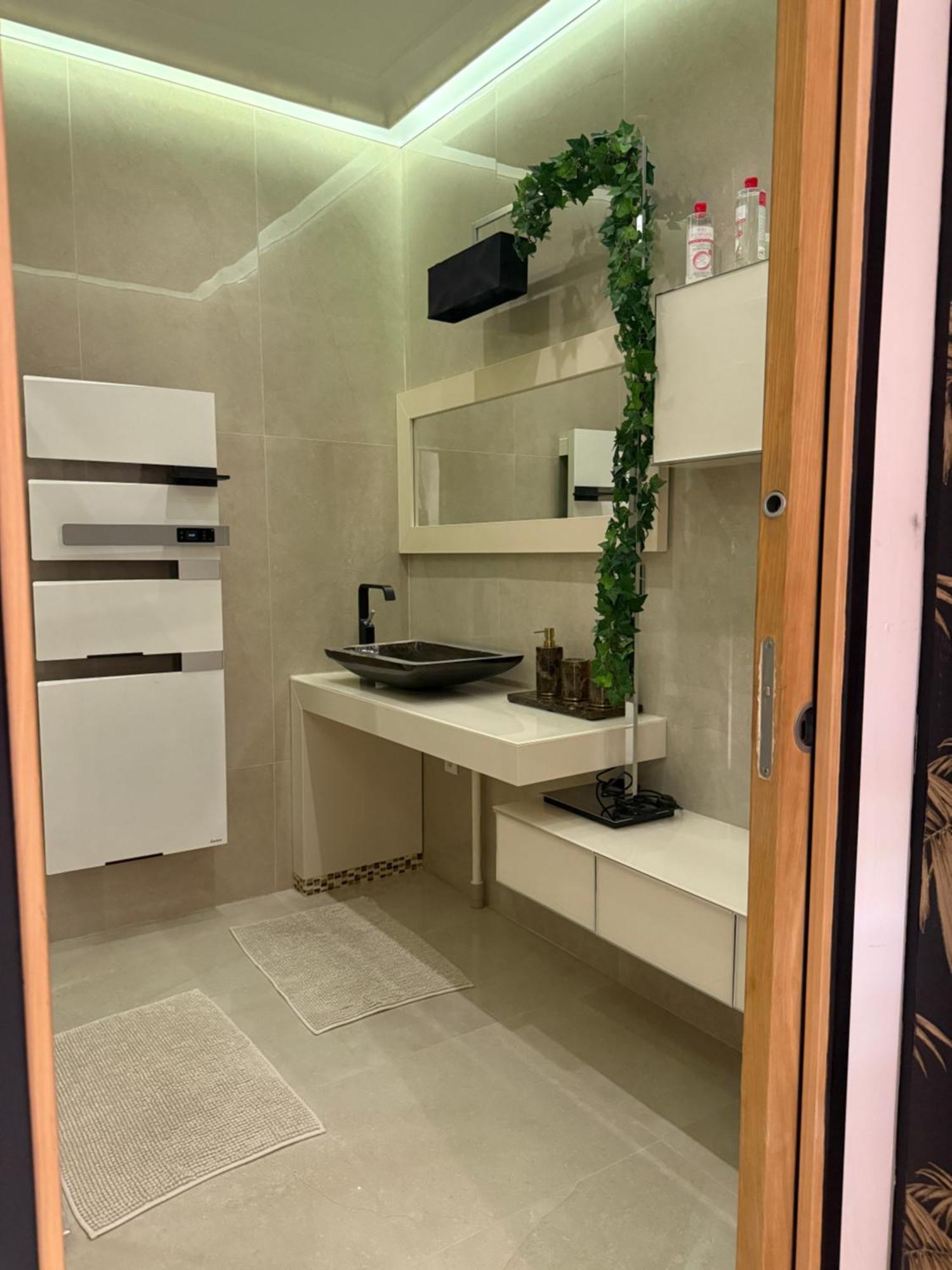 L'Emperador Apartment Reims Bagian luar foto