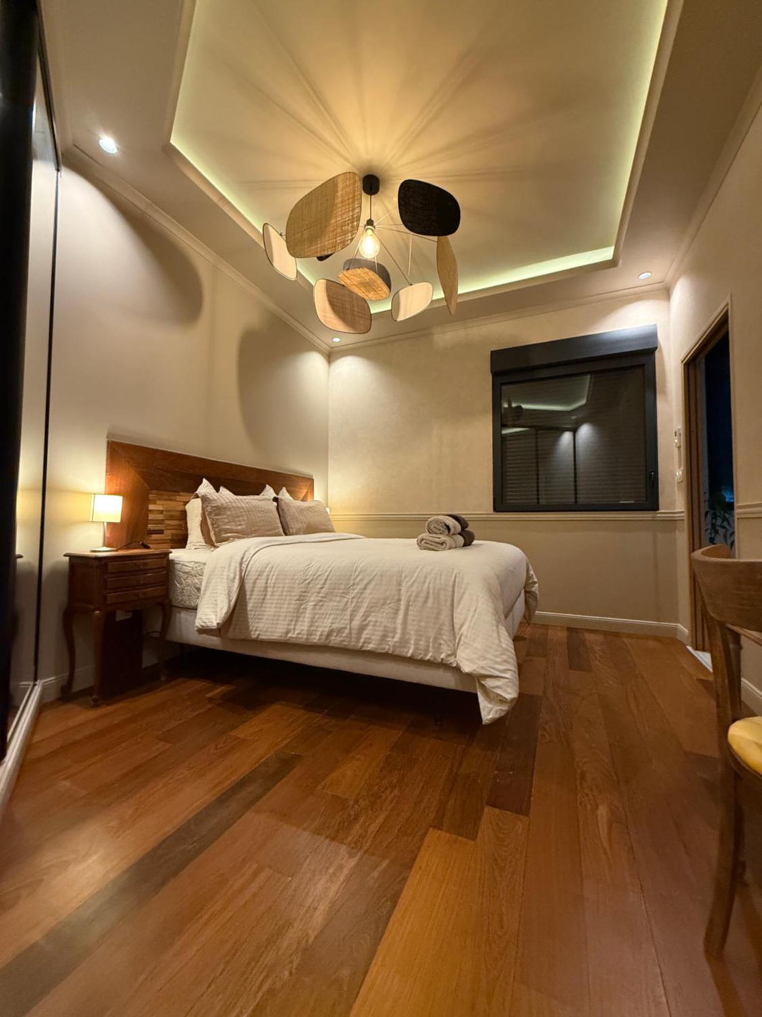 L'Emperador Apartment Reims Bagian luar foto